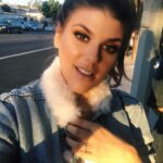 Molly Tarlov Instagram - I guess you could say I found my light last night 😎✨and then I found buffalo chicken 🙊 Pulse Recording