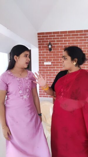 Monisha Vijay Instagram - You're dying for it!!😂
.
.
#ethirneechalserial #ethirneechal #ethirneechalonsuntv #suntv #suntvserial #reels #reelsinstagram #reelitfeelit #instagood #instareels #trendingreels #trending #funnyreels #bb #bigboss #bigbosshindi #reelsindia #shoot #comedy #comedyreels