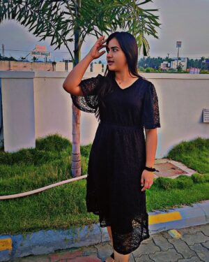 Monisha Vijay Instagram - You do you ♡

#monishavijay #instagood #instapose #instacool #instaphoto #instapost #instafashion #fashionmodel #blackdress #blacklove #ethirneechal #ethirneechalserial #suntv #instamood #fashionstyle