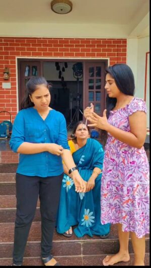 Monisha Vijay Instagram - Ni pesu sethuruvan..