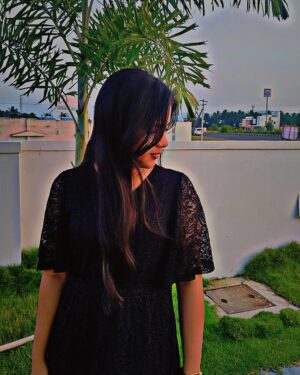 Monisha Vijay Instagram - You do you ♡

#monishavijay #instagood #instapose #instacool #instaphoto #instapost #instafashion #fashionmodel #blackdress #blacklove #ethirneechal #ethirneechalserial #suntv #instamood #fashionstyle