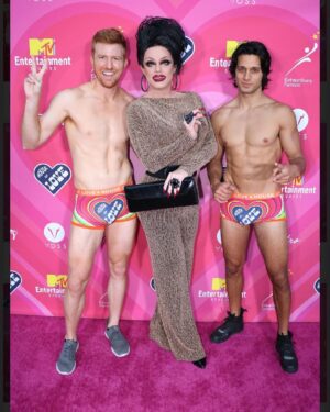 Morgan McMichaels Instagram - I was so very honored to be involved with our @rupaulsdragrace cast and crew together with family and friends for a private fundraiser in support of @extraordinaryfamilies at @worldofwonder co-founder @fentonjbailey L.A. home, featuring @houseoflovecocktails!  When I tell you the amount of people who came together for this extraordinary organization to show love and raise money was inspiring!! Always so grateful to be included in the things that really matter ! Please follow @extraordinaryfamilies and 
Visit extraordinaryfamilies.org for more on how to support this extraordinary organization! ✨
