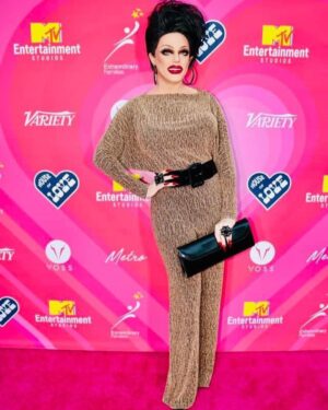 Morgan McMichaels Instagram - I was so very honored to be involved with our @rupaulsdragrace cast and crew together with family and friends for a private fundraiser in support of @extraordinaryfamilies at @worldofwonder co-founder @fentonjbailey L.A. home, featuring @houseoflovecocktails!  When I tell you the amount of people who came together for this extraordinary organization to show love and raise money was inspiring!! Always so grateful to be included in the things that really matter ! Please follow @extraordinaryfamilies and 
Visit extraordinaryfamilies.org for more on how to support this extraordinary organization! ✨