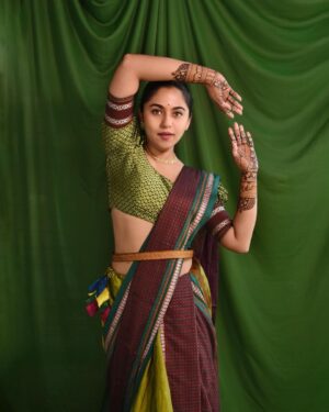 Mrunmayee Deshpande Instagram - मेहंदी… 
@k2fashioncloset @ketaki_ashish @sarrikaaaaaa 
.
.
.
.
.
.
#fashion #style #love #instagood #like #photography #beautiful #mrunmayeedeshpande #mehndi #mehendidesign