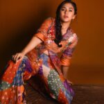 Mrunmayee Deshpande Instagram - Outfit: @amroodindia Makeup: @sujatakadam_ Hairstyle: @snehakelkar906 Pic: @sarrikaaaaaa
