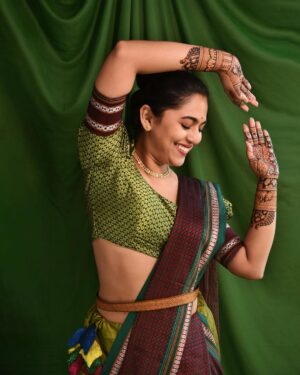 Mrunmayee Deshpande Instagram - मेहंदी… 
@k2fashioncloset @ketaki_ashish @sarrikaaaaaa 
.
.
.
.
.
.
#fashion #style #love #instagood #like #photography #beautiful #mrunmayeedeshpande #mehndi #mehendidesign