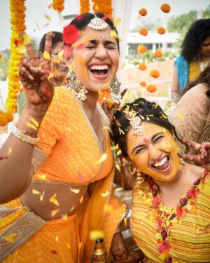 Mrunmayee Deshpande Instagram - Just a huge shoutout of gratitude to all the amazing individuals who made Gautu’s wedding day so special. Firstly, thank you Ketaki @ketaki_ashish  for absolutely killing it with the styling - the outfits were on point and your attention to detail was impeccable. Next, I want to give a huge thank you to Dr. Prajkta @_prajakta.kulkarni_ @thefacestudio.in  for taking such great care of my skin leading up to the big day - my skin was glowing thanks to you! And of course, a massive thank you to priyanka @priyankapore_makeupartist  @snehakelkar906 and @sujatakadam_  @sorayaajewels_ @designer_kazbee @vastrarupamsilks  @vaanis_official @puja.patelll - my hair makeup jewellery artist, and stylist who worked tirelessly to ensure that we all looked and felt our best on the special day.  I’m so grateful for all that you did.

🙏🏼 #WeddingThankYou #Grateful #AppreciationPost #WeddingStylist #SkinCareJourney #HairAndMakeupArtist #WeddingGlam #SisterSquad #WeddingDayPrep #Thankful #Blessed #WeddingMemories