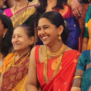 Mrunmayee Deshpande Instagram - Ubhayantaa nnaa ashirwaad.. vagaire.. vagaire.. 
( Baaki house party madhe... 😄 ) 
May loads and loads of love keep you happy & healthy all life long @gautamideshpandeofficial
@swanandtendulkar ❤️

@mrunmayeedeshpande @swapnilrao11 
I love you both and you know it!!! 😘😘

@sarangsathaye thank you for the shoe tips 😄
Last pic clicked by the sweetest @nikmahajan 🫠😍🤗

.
I am wearing my favorite @mantramugdha_sarees ❤️
.
.
#extendedfamily 
#lilone #gothitched 
#weddingseason 
#weddings 
#indianwedding 
#Sukhada 
#SukhadaKhandkekar 
#mrunmayideshpande
#gautamideshpande 
#stayblessed