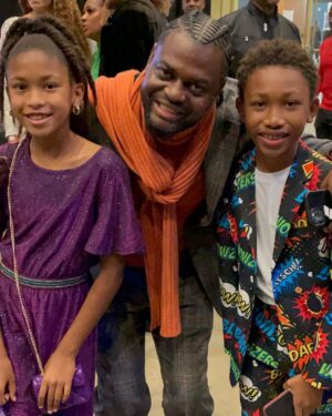 Mylo Uschold Instagram - Red Carpet Event for @mylothekid #hollywood #redcarpet #kidstar @aholidaychancethemovie @mannyhalley @aminjoseph @tobiastruvillion @jmeeksofficial @realleal @londonondatrack @johnellxyoung @chinesetheatres @carriebernans