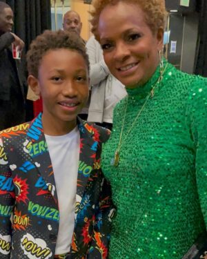 Mylo Uschold Instagram - Red Carpet Event for @mylothekid #hollywood #redcarpet #kidstar @aholidaychancethemovie @mannyhalley @aminjoseph @tobiastruvillion @jmeeksofficial @realleal @londonondatrack @johnellxyoung @chinesetheatres @carriebernans