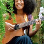 Nabiyah Be Instagram - Humility. That’s what singing this song brings me back to. Humility to know none of us are immune to the probable confusion and lack of clarity that can come with walking in this human experience. How about you? Full video on my TikTok. - Humildade. É isso que essa canção me remete. Humildemente pra saber que ninguém é imune á provável confusão e perda de clareza que atravessar essa experiência humana pode nos trazer. E você? Vídeo completo no meu TikTok. Video: @mariadelagala