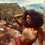Nabiyah Be Instagram - 4 months in Brazil. Half a pregnancy.