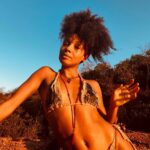 Nabiyah Be Instagram - 4 months in Brazil. Half a pregnancy.