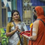 Namratha Gowda Instagram - Respecting someone indicate the quality of your Personality!! @colorskannadaofficial @officialjiocinema Saree: @hutsandlooms Blouse & styled by: @likitha_suresh_ Jewellery: @thespatika #bbk10 #biggboss #season10 #colorskannada #jiocinema #namarathagowda #namratha #nammu