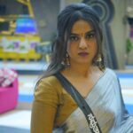 Namratha Gowda Instagram - Respecting someone indicate the quality of your Personality!! @colorskannadaofficial @officialjiocinema Saree: @hutsandlooms Blouse & styled by: @likitha_suresh_ Jewellery: @thespatika #bbk10 #biggboss #season10 #colorskannada #jiocinema #namarathagowda #namratha #nammu