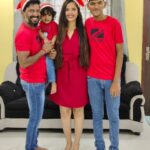 Nanditha Jennifer Instagram - Merry Christmas ⛄🎁🎄🧑‍🎄 #christmas #celebration #family #holidays #redlove
