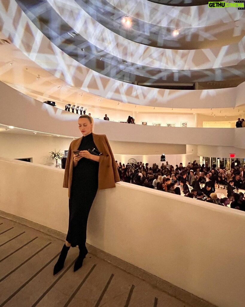 Natalia Germani Instagram - Guggenheim museum party ✨❤ 📸 @janatini