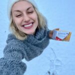 Natalia Germani Instagram – Tento rok sa stal zázrak! Na Vianoce nasnežilo✨🎄 Ak ste vy náhodou, tak ako ja každý rok, nestihli zázrak a nemáte všetko nakúpené a pripravené, dávam do pozornosti Walmark, ktorý pripravil aj tohtoročné Vianoce pre svojich klientov výhodné vianočné a k tomu pekne zaodené balenia svojich najlepších produktov🙂  Výživové doplnky od výrobcu s certifikátom GMP nájdete vo svojej lekárni!  Pre rodičov, starých rodičov najviac využiteľné drobnosti pod stromček🎄 
Merry merry✨

#spolupraca