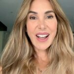 Natalia Streignard Instagram - Dry shampoo