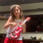 Natalia Streignard Instagram - Que tal? ❤️❤️❤️Me encanta!!!!! Yo cual mama orgullosa que me derrito con esta princesita jajjajjajjajajjajaj dice que quiere ser cantante!!!! Omg sera??