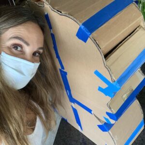 Natalia Streignard Instagram - Mi segunda piñata!!!!! Y muy orgullosa se las presento! Aqui consintiendo a mi princesa en su cumple!