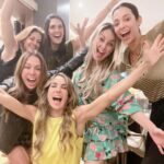 Natalia Streignard Instagram - Gracias mi amigas Bellas por este regalo tan bello! Reunión educativa y funcional…. 🦋🦋 happy bday tu me!!! Las quiero!
