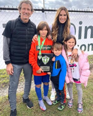 Natalia Streignard Instagram - O sea no puedo con mi Campeon!!!!!! Cumpliendo 11 y quedando campeones!!!…❤️❤️❤️❤️❤️