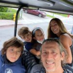 Natalia Streignard Instagram - Regreso a clases! Hasta ahora todos felices!! Para Gianni su primer dia en pk4…. Feliz me dijo chau mama y yo 😭… me dio nostalgia todos mis bebes ya no son bebes!!!