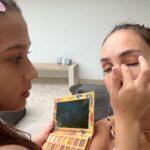 Natalia Streignard Instagram - Mi maquilladora favorita! Miren como me dejo!!!! Y pancho de chismoso!