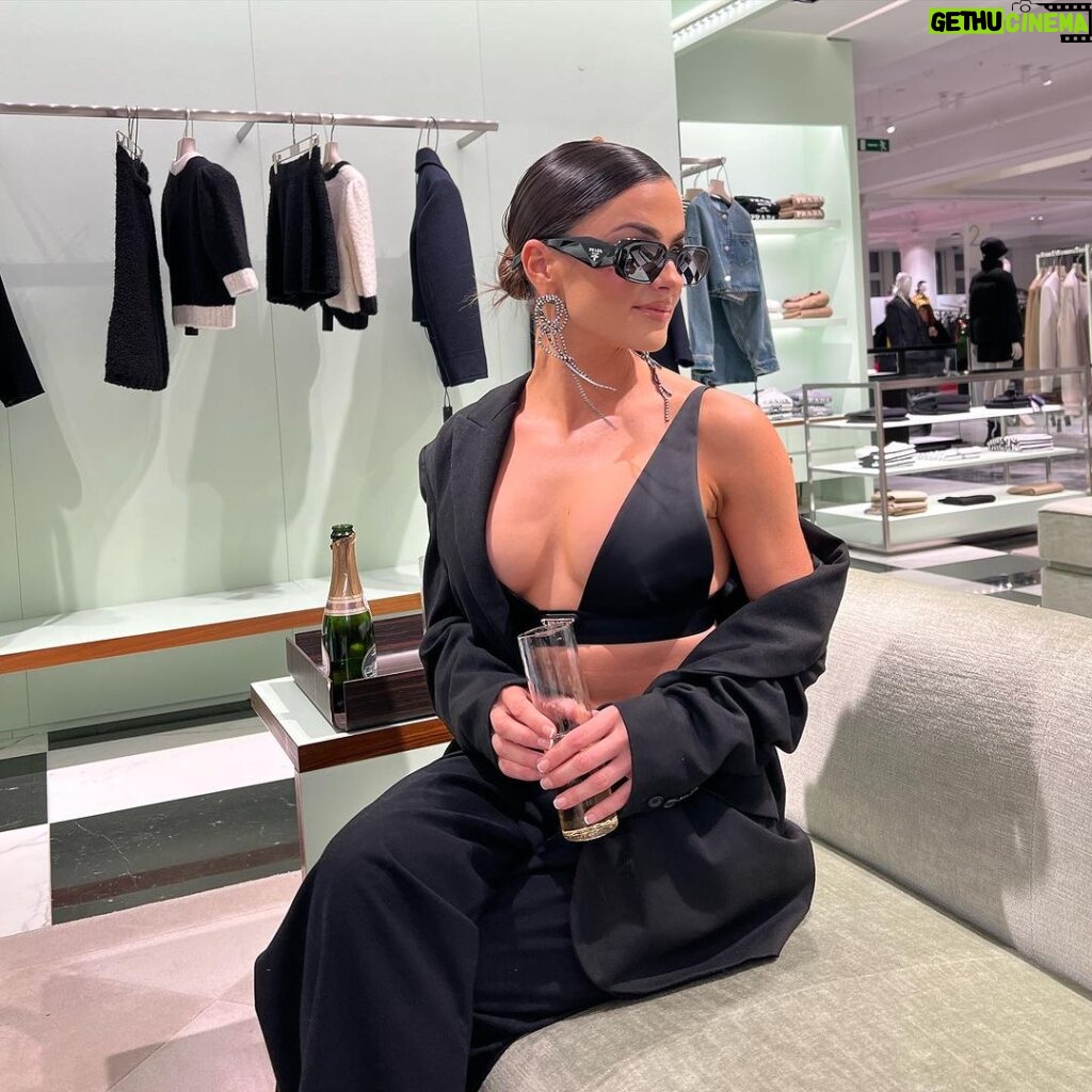 Natalie Negrotti Instagram - Pregame at Prada 🥂 Selfridges Oxford Street, London