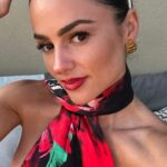 Natalie Negrotti Instagram - Trying compression, cryotherapy and red light therapy. Compression took an hour and got my blood circulating in my legs I even felt my heart beat in my legs!🦵it was super relaxing and it was my favorite. Cryotherapy was FREEZING 🥶 gave me claustrophobia and it was hard to breathe or see anything it felt like I was in a snow storm but I stuck it out and didn’t give up! lol I’m such a baby. It dropped my body temperature from 91 to 50 degrees and felt like frost bite on my knees 😂 I ended with red light therapy which was warm and super relaxing I put in some relaxing music and enjoyed every second of it. I’m def doing all this again Recently, I’ve been on a wellness journey and I’ve been trying anything and everything related to wellness and health. Not sure what I’m going to try next though. Anyone have any other suggestions? Pls DM me or comment below!