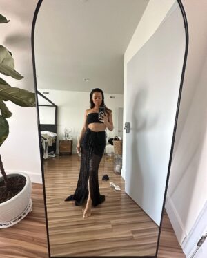 Natalie Negrotti Instagram - NYFW has begun! My day started with my daily 2 mile run, then shopping at the @bollare showroom, a @ziipbeauty facial, I took home so many goodies I need to do an unboxing, then I went to the @pamellaroland book signing at the Edition hotel and ended up at the @voguemagazine party and I wore my favorite white dress… again 🤭 it was such a fun day can’t wait for day 2!