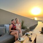 Natalie Negrotti Instagram - 5 star dinners on the crystal waters of the Aegean ♥️ comment below for my dress details and I’ll dm you the link Beefbar Santorini
