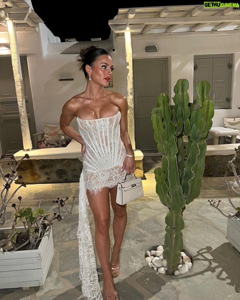 Natalie Negrotti Instagram - Mykonos fashion > Mykonos, Greece