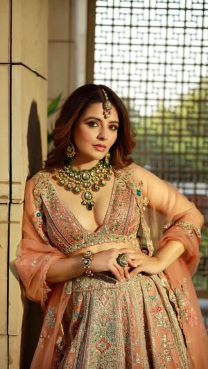Natasha Luthra Instagram - This festive season @nemichandbamalwajewellers making me shine bright with their gorgeous jewels. 
Which look do you like?

PR - @communications2.0official

Lehenga - @osaabyadarsh
Saree @nitikagujralofficial
Glam @saabaaroramakeup
Hair @hairbywajid
Shot by @iris.filmss