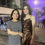 Navika Kotia Instagram - Happy birthday Mummy!! 🥳❤️ the only aim in my life is to give you all the happiness in the world! So grateful for you mom I hope u live so long that I always have you by my side. I love you my best friend 😘🥳🎂❤️