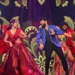 Nayani Pavani Instagram - Mass energetic dance performance in #BiggBossGrandFinale Sesson-7. My outfit by @contraditions PC by @riteshnikamphotography @starmaa @endemolshineind