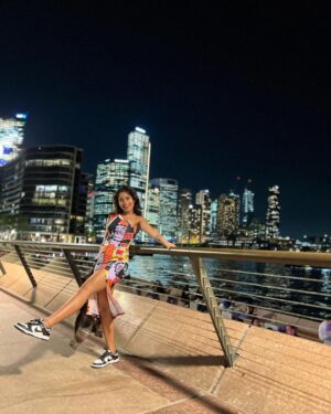Nayani Pavani Instagram - hi 🙋‍♀️ 2024 ✨
Wishing you all happy new year 🤍

#nayanipavani