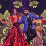Nayani Pavani Instagram - Mass energetic dance performance in #BiggBossGrandFinale Sesson-7. My outfit by @contraditions PC by @riteshnikamphotography @starmaa @endemolshineind