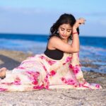 Nayani Pavani Instagram - Premanadhe pareshanura…. Kadha 🤯? 📸: @pure_hearts_creatives #nayanipavani