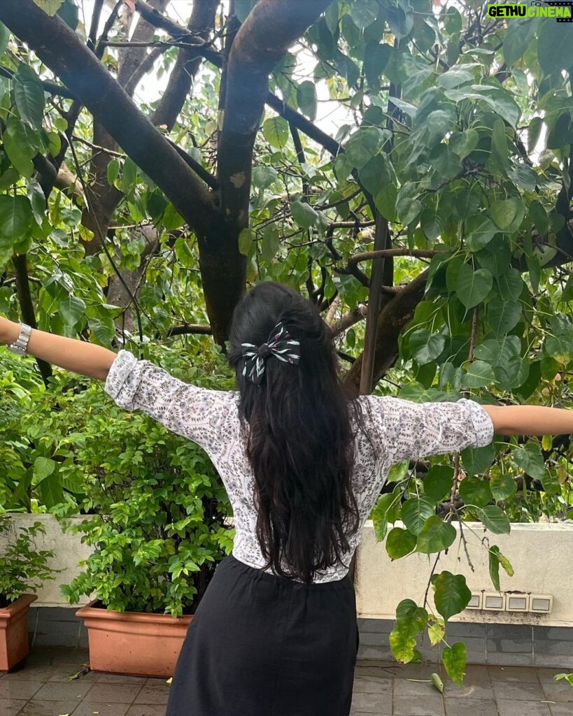 Neha Mahajan Instagram - Tree top 🎁