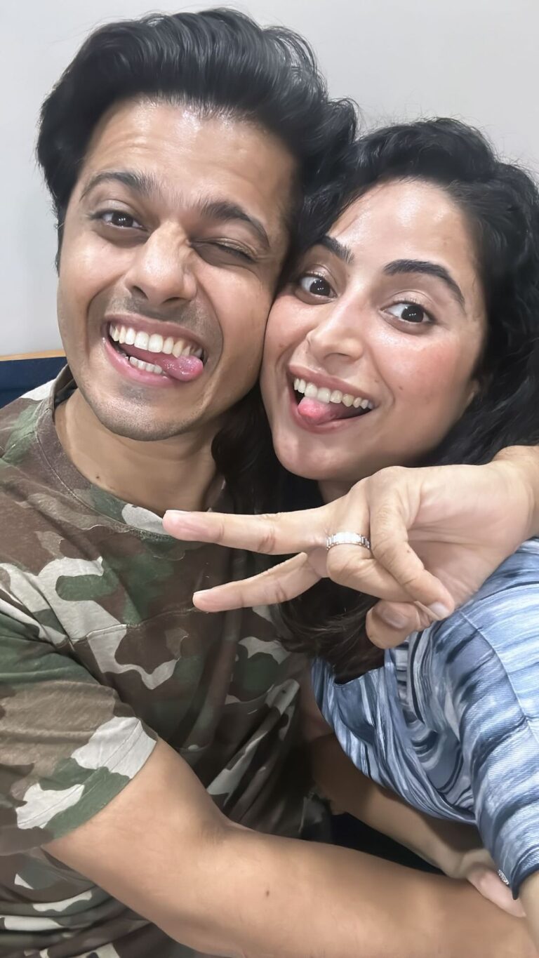 Neil Bhatt Instagram - And we are Backkkk 😂🥳🎉 #neilbhatt #aishwaryasharma #bb17 #funreels #funnyvideos #trendingreels