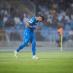 Neymar Jr Instagram - Muito feliz por estrear com vitória … obrigado aos torcedores pela homenagem 🙏💙