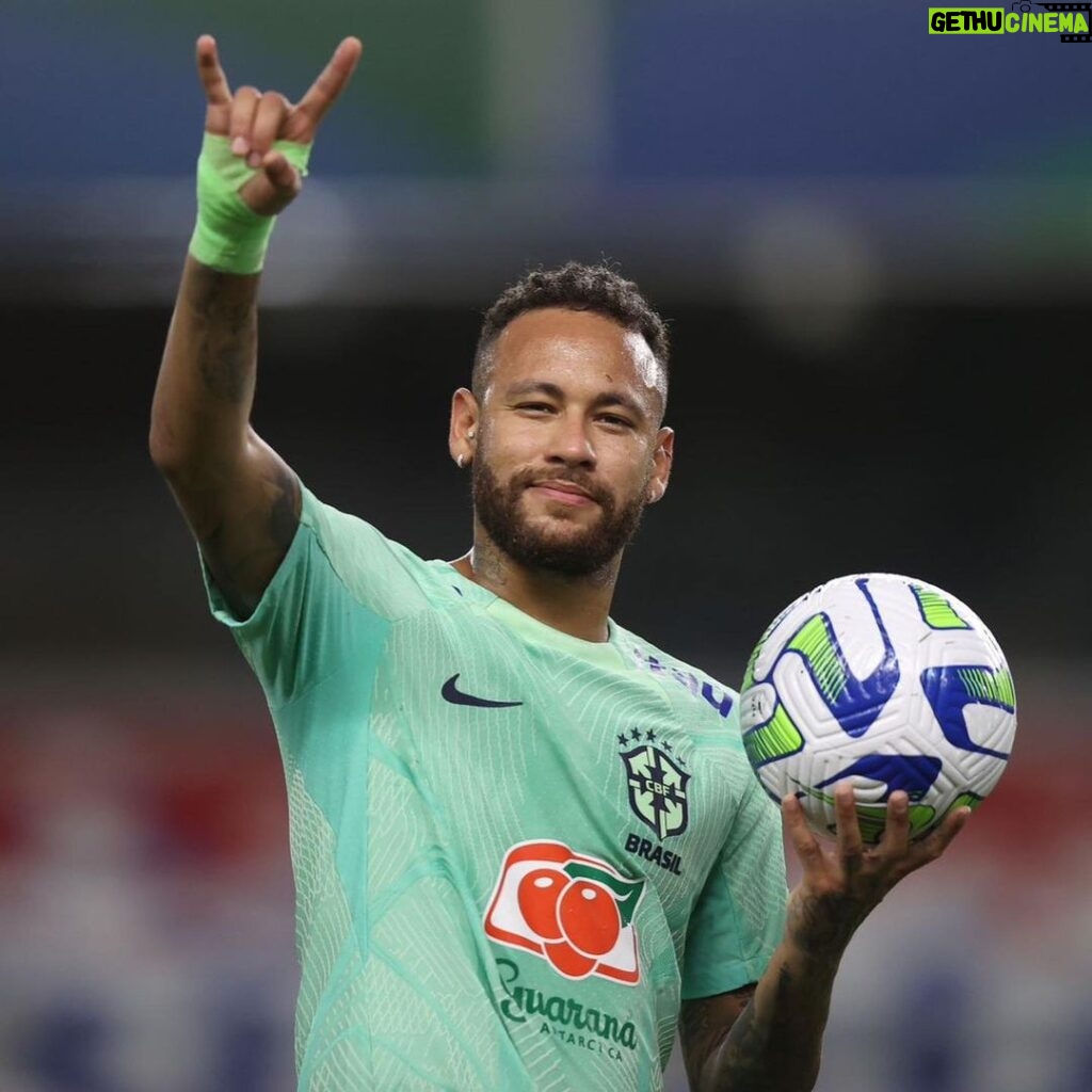 Neymar Jr Instagram - 🇧🇷💛💚💙