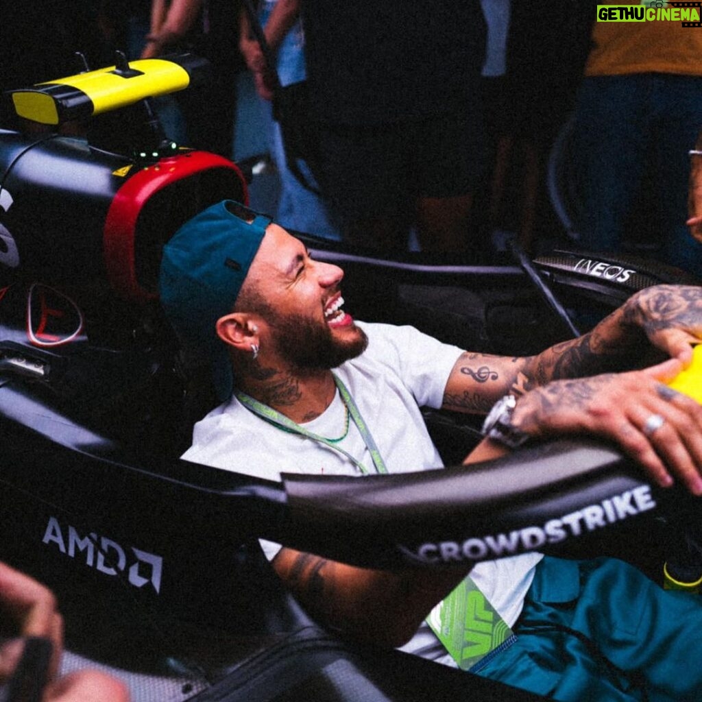 Neymar Jr Instagram - Amazing day with 🏁 @pumamotorsport