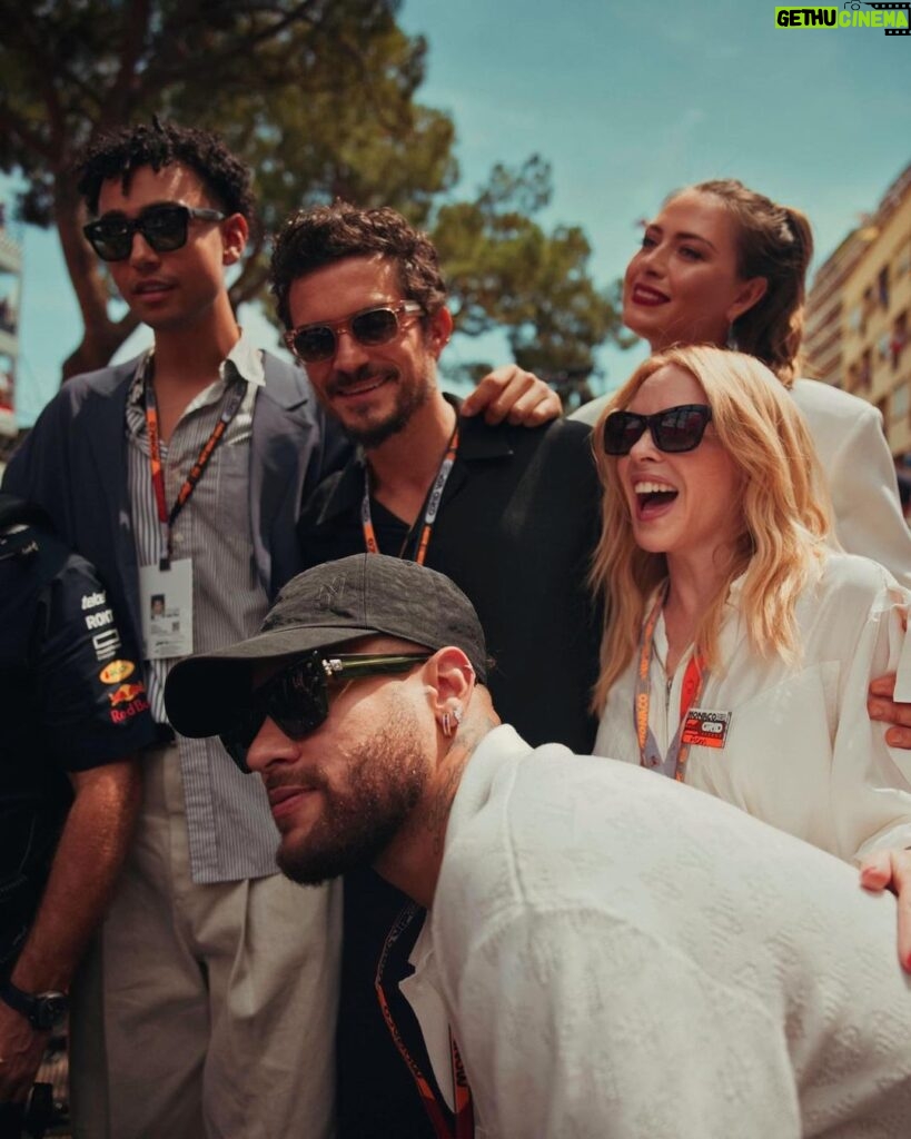 Neymar Jr Instagram - F1 in Monaco with @redbull 🏁 @badboi 📸 Monte-Carlo, Monaco