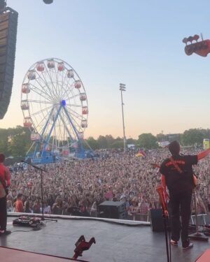 Niall Horan Instagram - BOSTON thank you for an incredible night . Perfect audience to kickstart an amazing summer of festivals. Can’t wait to come back and see you all next year on tour xxx