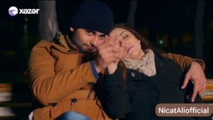 Nicat Əli Instagram - Beynimə düşdü bir nostalji. Paylaşdım getdi. P.s. Fəridə bu səhnədə məni yemisən 😁😁😁 @faridashahbazovaofficial . @raminizm1984 @kenannadirli @valehmedov @xezertvofficial @imtahanofficial . . . #nicataliofficial #nicatali #actor #oyuncu #set #serial #kino #film #azerbaijan #baku #azerbaycanfilm #dizi #zkfo #zenginkızfakiroğlan #musicaltheatre #notrdamqozbeli #akademikmusiqiliteatr #theatre #instagram #instagramaz #trt1 #imtahanofficial #xezertvofficial #parisnotrdamaithaf #kvazimodo #квазимодо