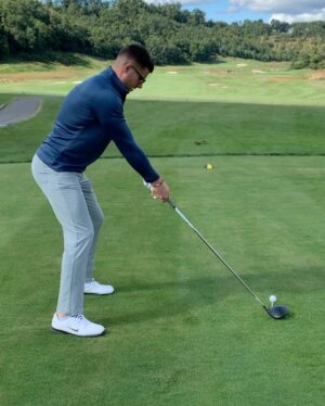 Nick Barrotta Instagram - first timer out on a golf course! it was ugly for the most part - but we’ll be back! 😂 what do you guys think of my swing?🏌🏻‍♂️#fore