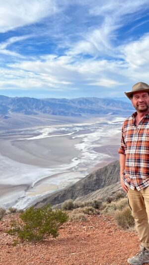 Nick Knowles Instagram - Tonight Ch5 9pm Into Death Valley with Nick Knowles
Thank you for your wonderful comments on Grand Canyon Adventure and on my train Adventures through Mexico and Peru - all of which are available now on My5 which is Ch5 catch-up 
Try and catch tonight’s show - beautifully shot and put together by an incredibly talented team 
#adventure #travel #deathvalley